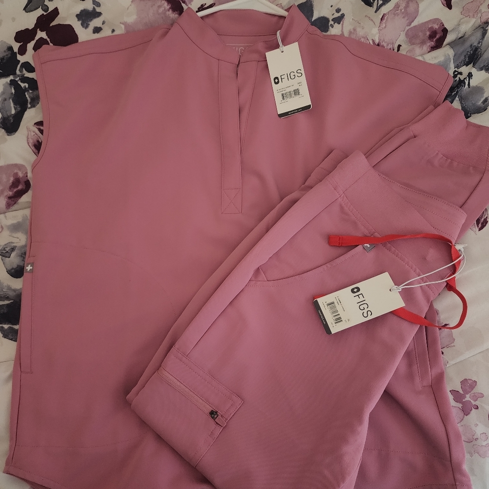 Figs scrubs